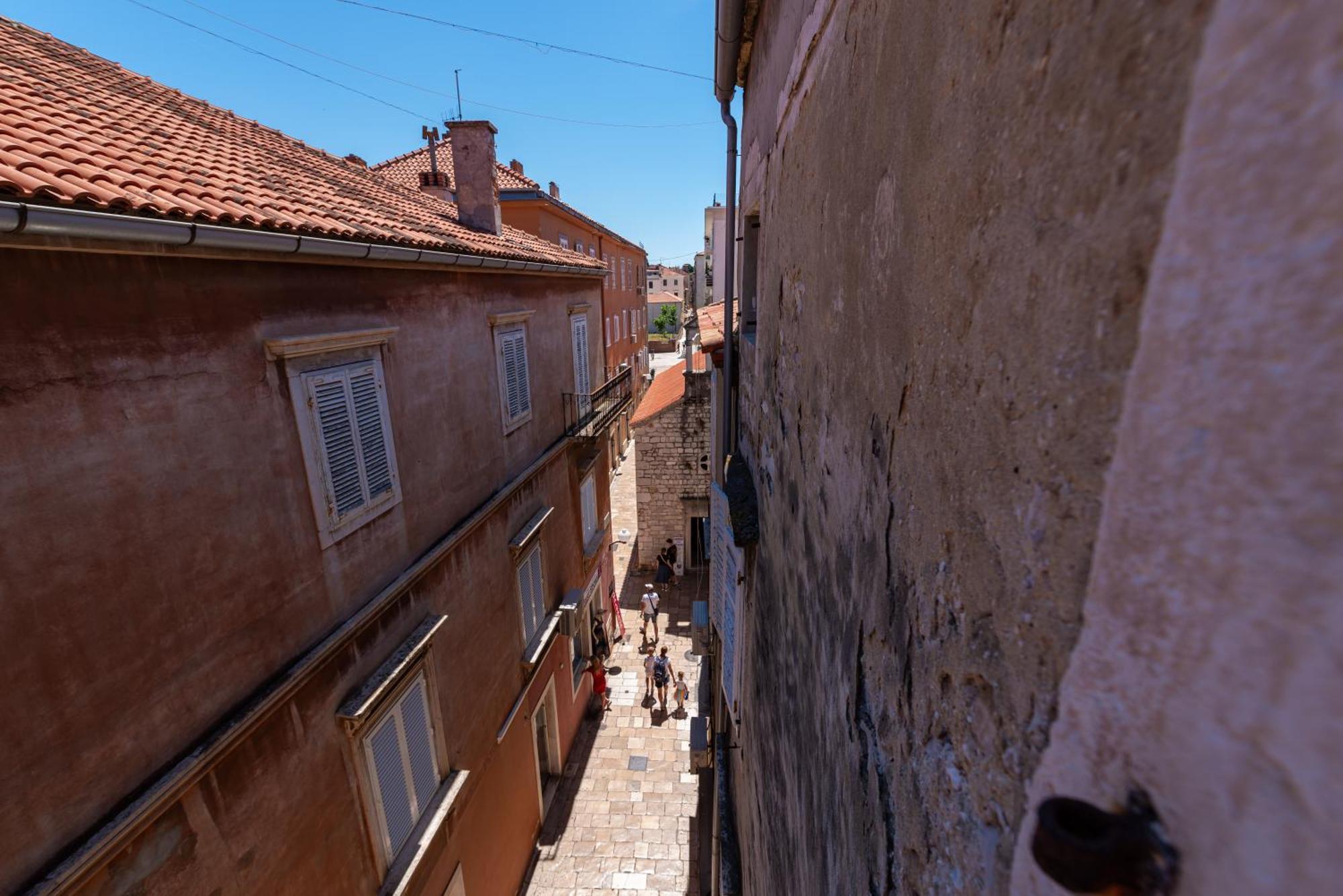 Апартаменты Timeless Antique Old Town With Terrace Задар Экстерьер фото